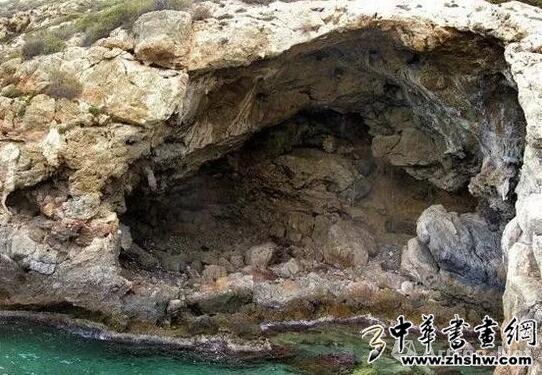 发现了加工过的贝壳文物的Cueva de los Aviones洞穴 图片来源：NBC News
