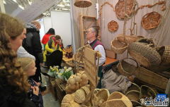 白俄罗斯举办传统手工艺展
